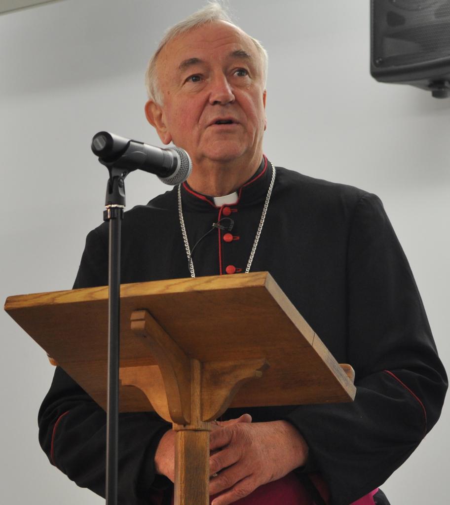 Cardinal Gives Pause for Thought on Radio 2 on eve of Extraordinary Synod