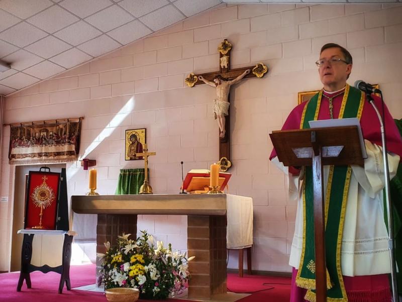 Bishop John celebrates Mass with Polish community in Enfield