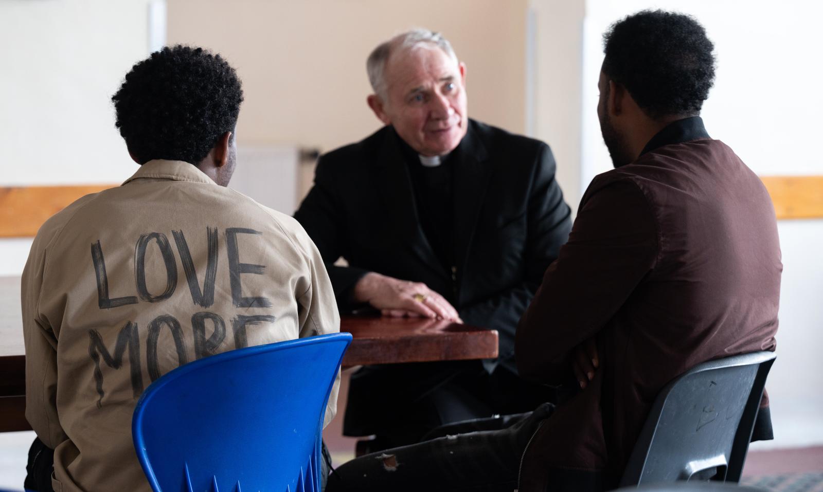 Bishop McAleenan calls for a humane asylum system - Diocese of Westminster