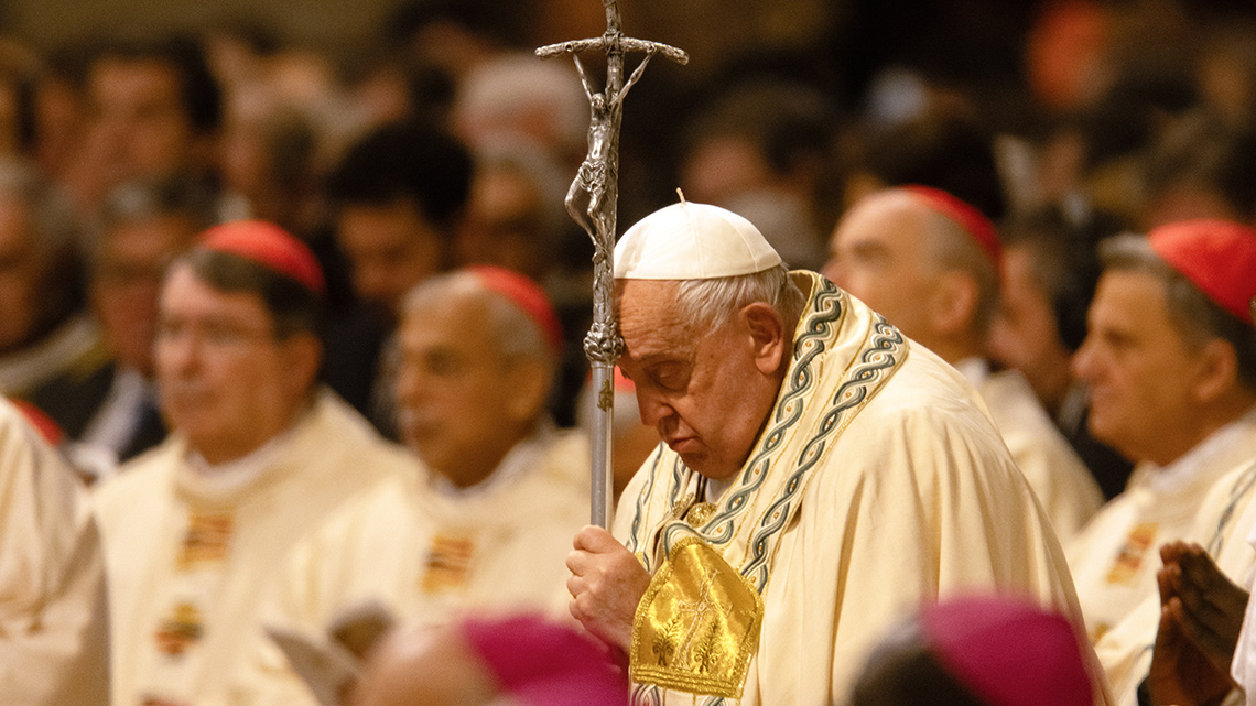 Cardinal assures Pope Francis of ‘fervent and heartfelt’ prayers of the Catholic community