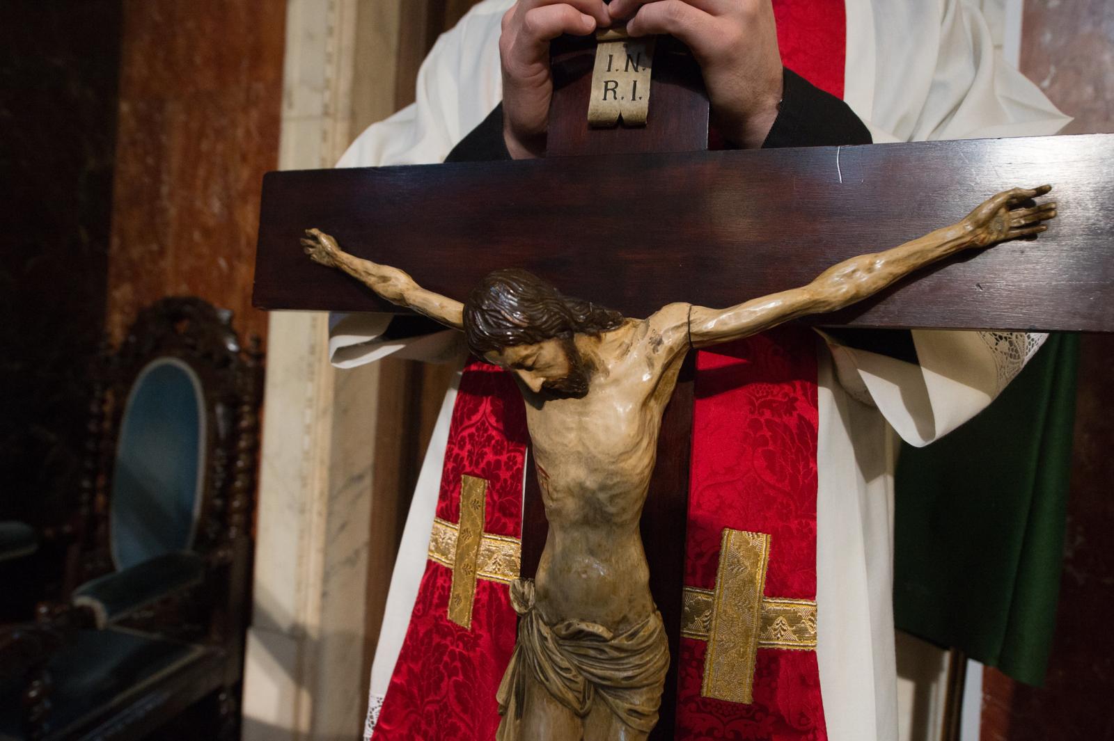 Cardinal's reflection for the Solemn Liturgy of the Passion - Diocese of Westminster