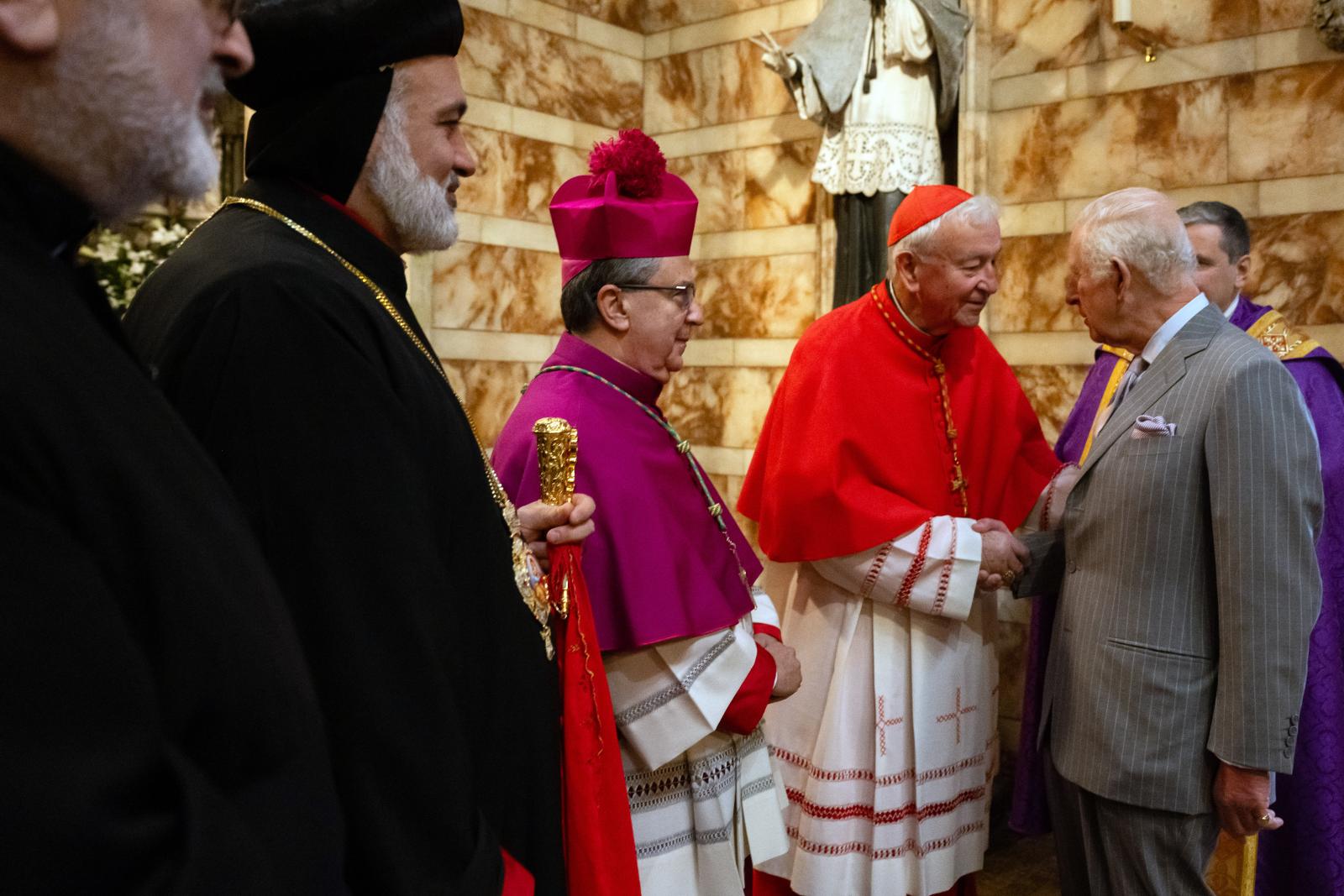 King attends advent service at Farm Street Church