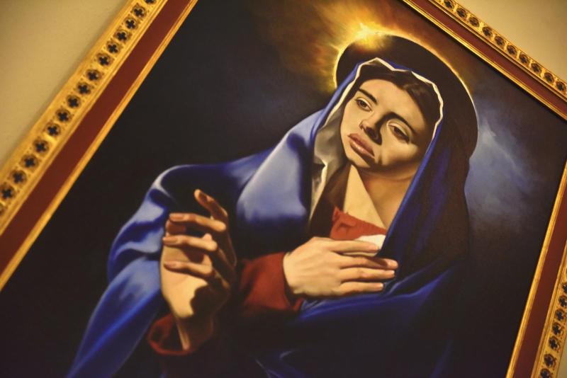 Bishop Nicholas unveils Our Lady of Sorrows painting in Archway