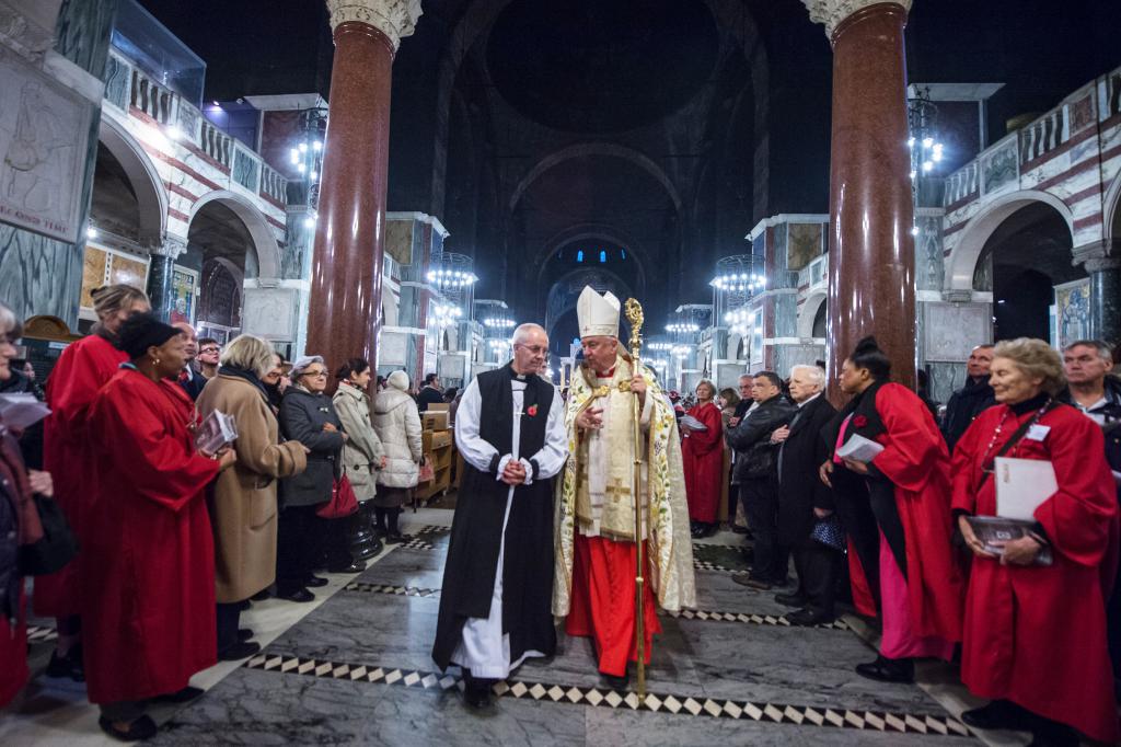Cardinal Vincent Nichols and Archbishop of Canterbury Justine Welby at the closing of the Year of Mercy (Mazur/Catholicnews.org)