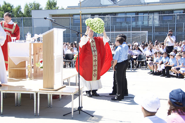 Bishop Challoner School celebrate open air Mass - Diocese of Westminster