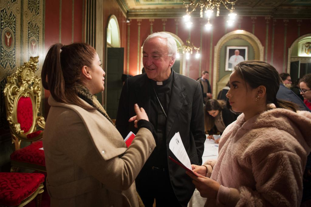 Cardinal shares Synod reflections with young people