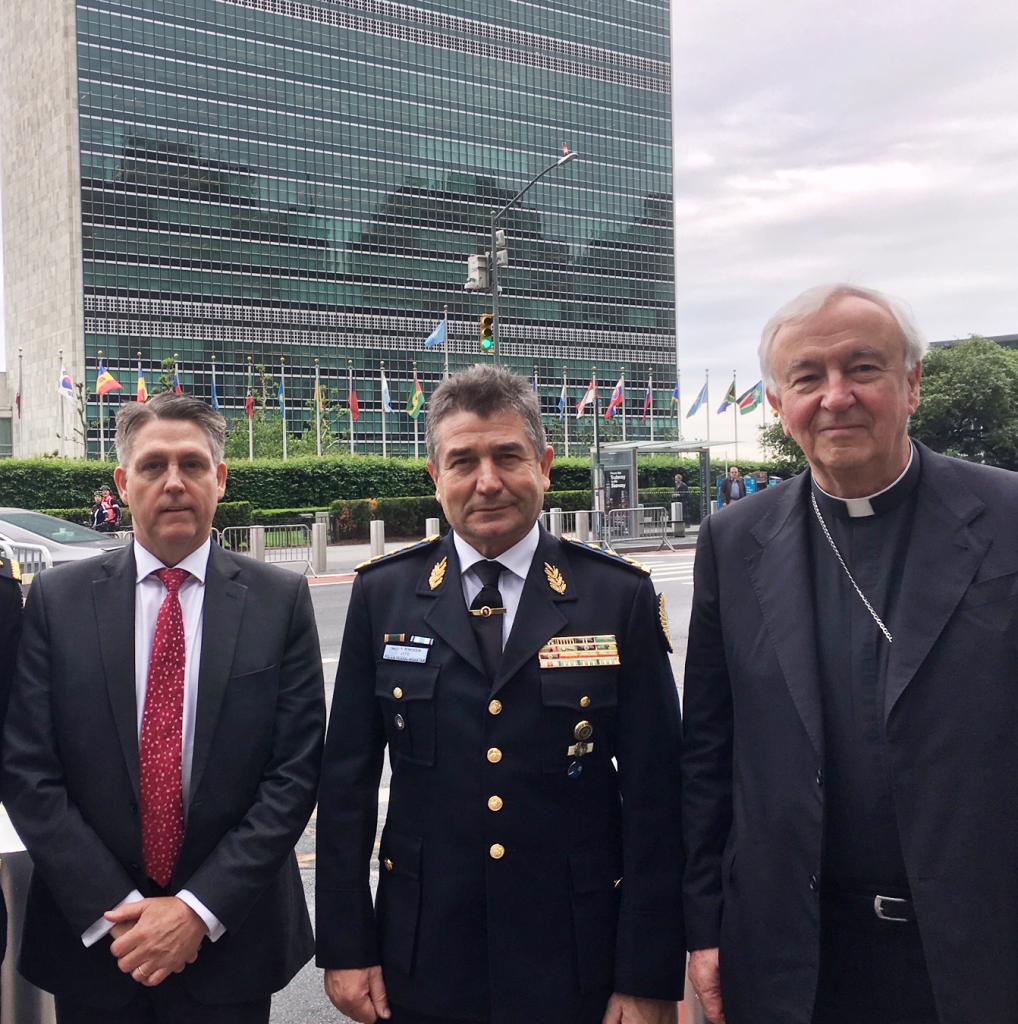 Kevin Hyland, Argentinian Police Commissioner Nestor Roncaglia and Cardinal Vincent at the UN