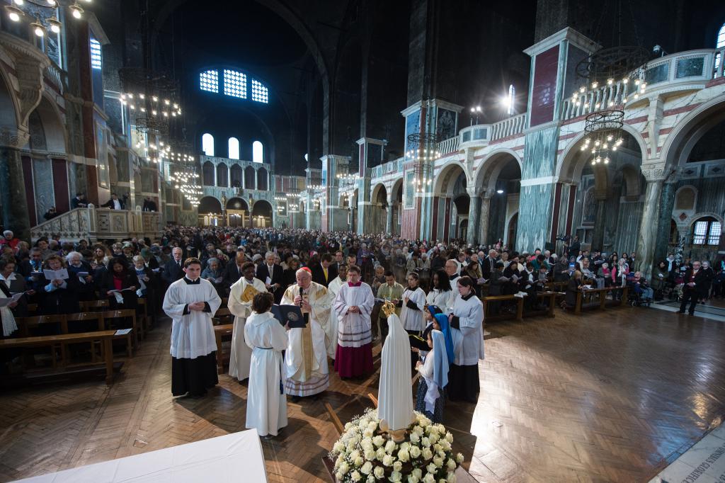 Cardinal Vincent Consecrates England and Wales to the Immaculate Heart of Mary - Diocese of Westminster