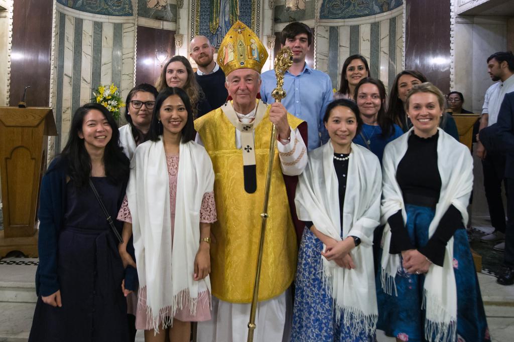 Cardinal welcomes new Catholics - Diocese of Westminster