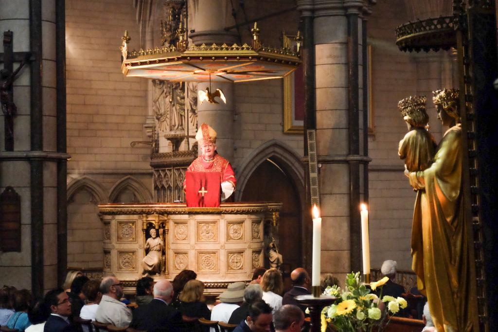 Archbishop Longley celebrates Feast Day at St James's - Diocese of Westminster