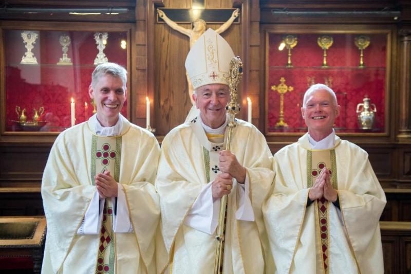 Cardinal Vincent with Fr Ben Woodley (L) and Fr Julian Davies (R)