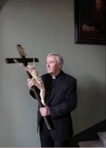 Archbishop meditates on the Cross during Holy Week