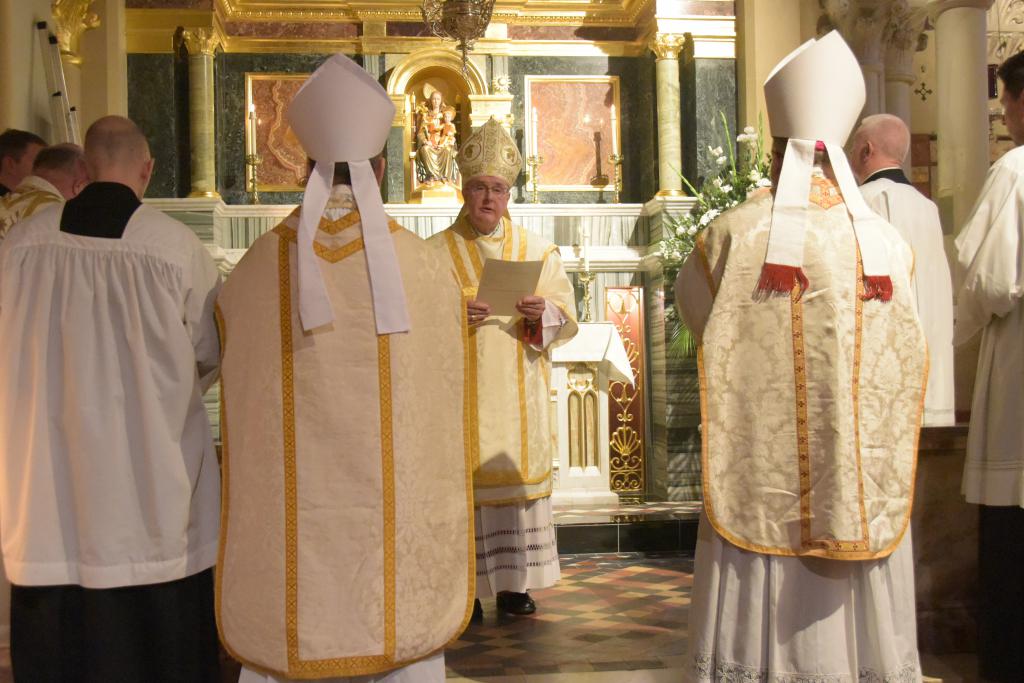 Blessing of Statue of Our Lady at Covent Garden